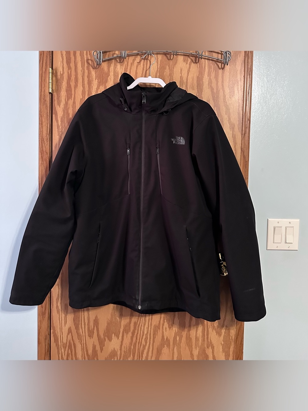 Men’s The North Face Black Apex Elevation Hooded Softshell Jacket Size XL